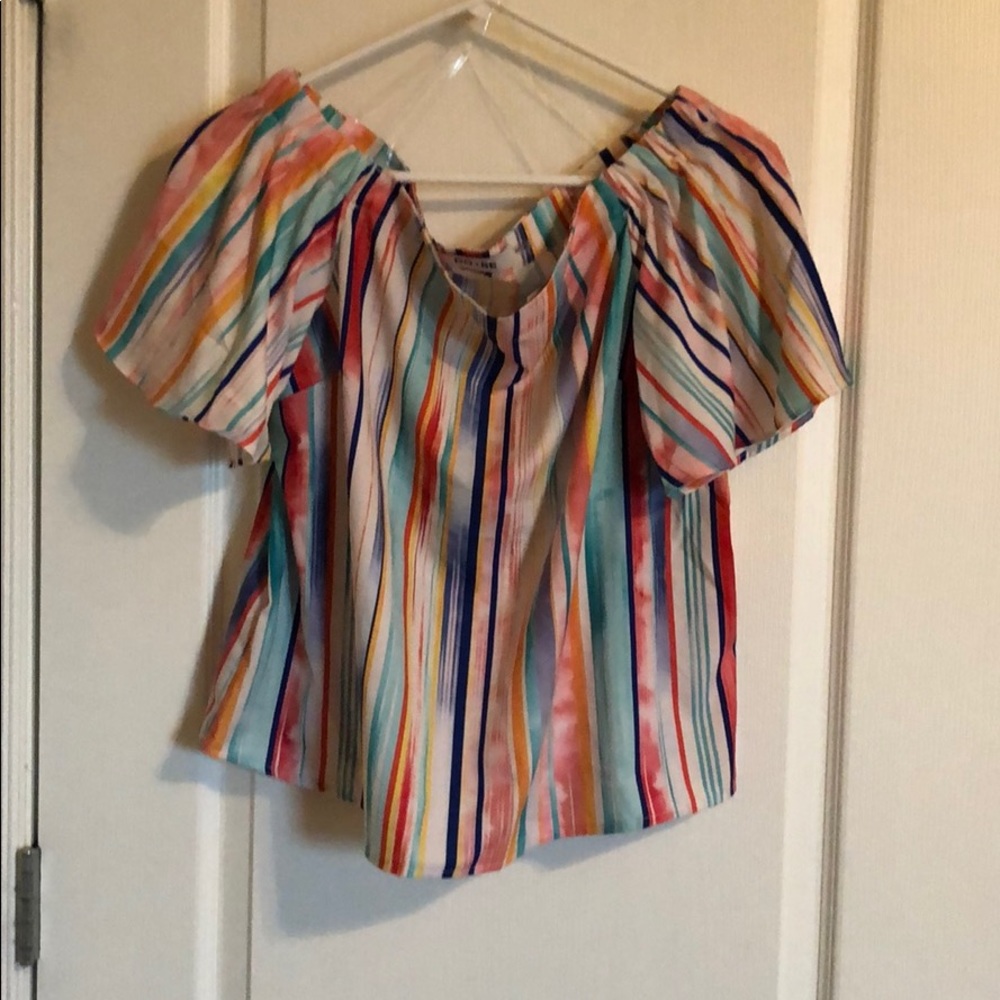 Off the shoulder multi color shirt